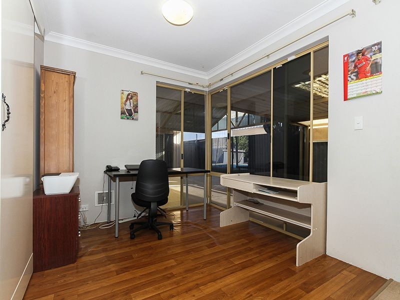 19 Farrer Place, Thornlie WA 6108