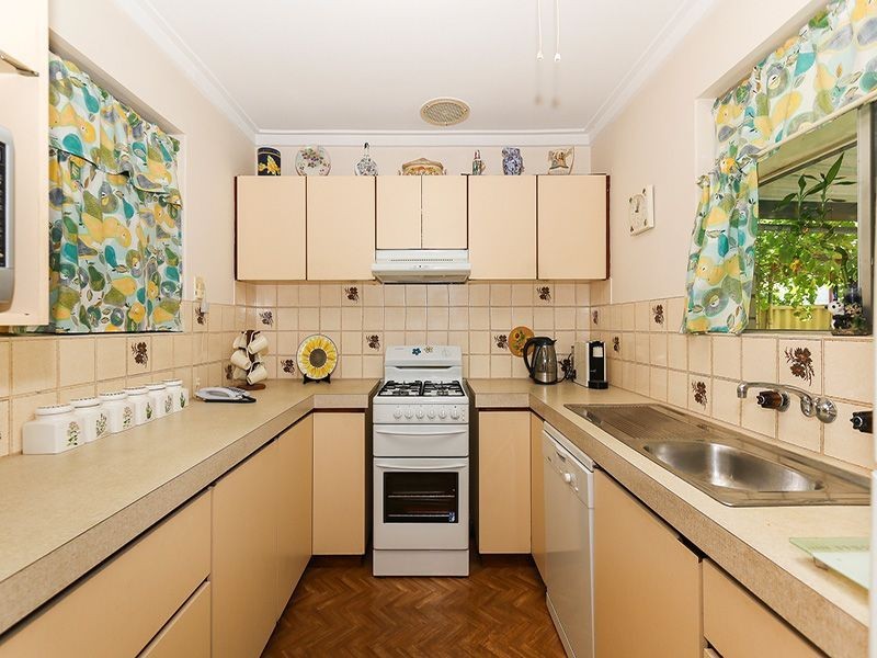 11 Egerton Street, Beckenham WA 6107