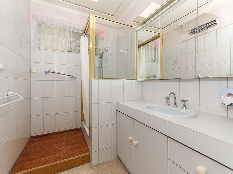 11 Egerton Street, Beckenham WA 6107