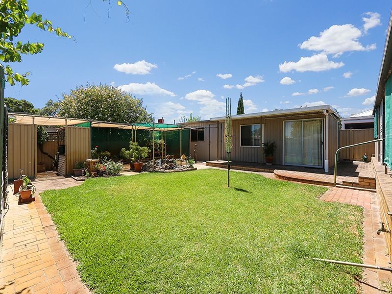 11 Egerton Street, Beckenham WA 6107