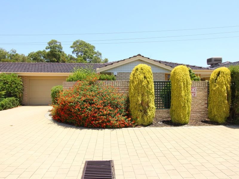 11/1 Chesterton Drive, Thornlie WA 6108