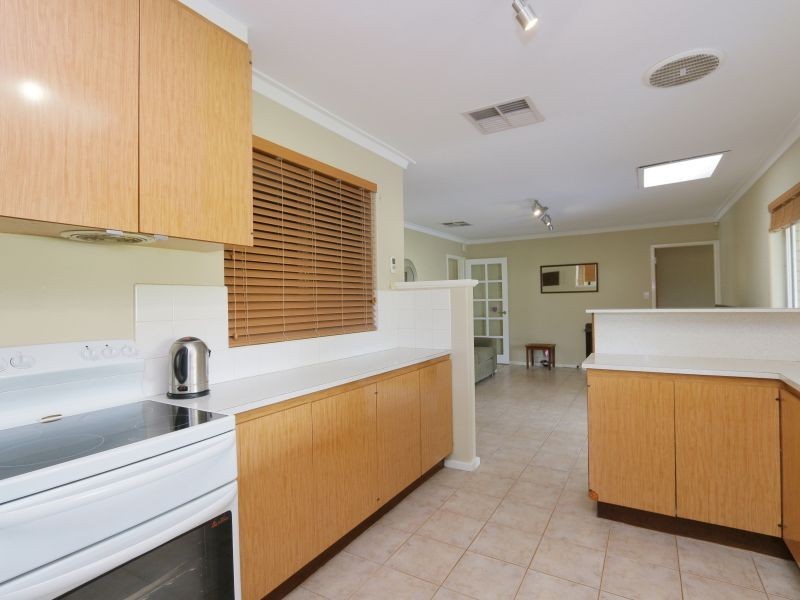 29 Eynesford Street, Gosnells WA 6110