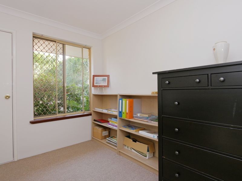 26 Ambassador Court, Thornlie WA 6108