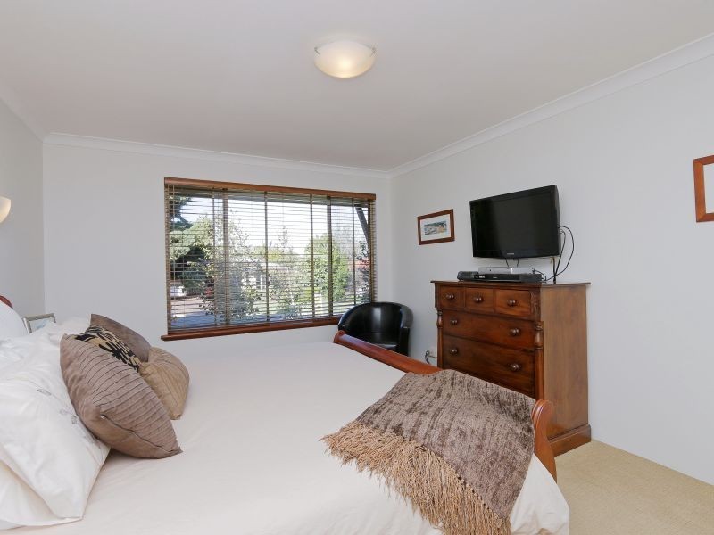 26 Ambassador Court, Thornlie WA 6108