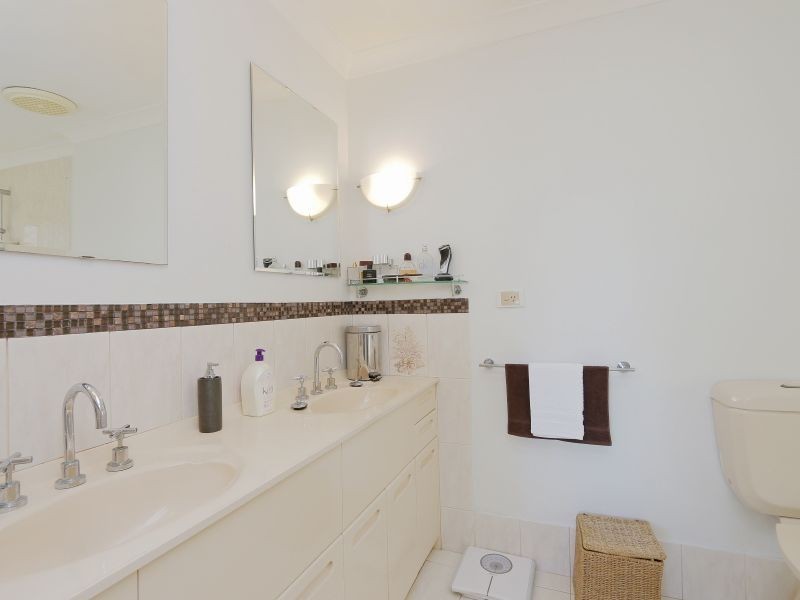 26 Ambassador Court, Thornlie WA 6108