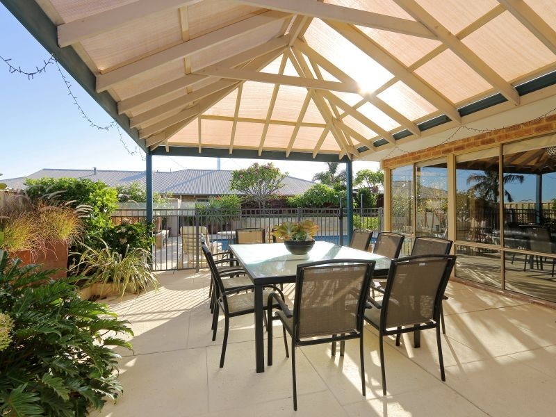 26 Ambassador Court, Thornlie WA 6108