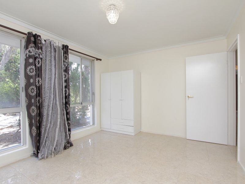 8 Cortis Way, Langford WA 6147