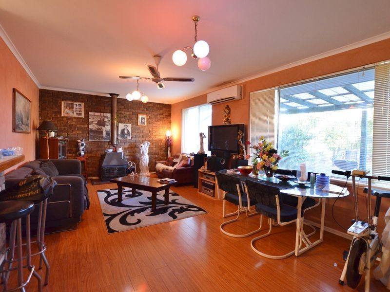 5 Dobell Street, Huntingdale WA 6110