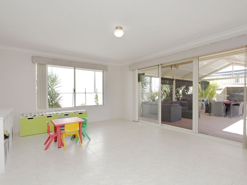 3 Chile Way, Aubin Grove WA 6164