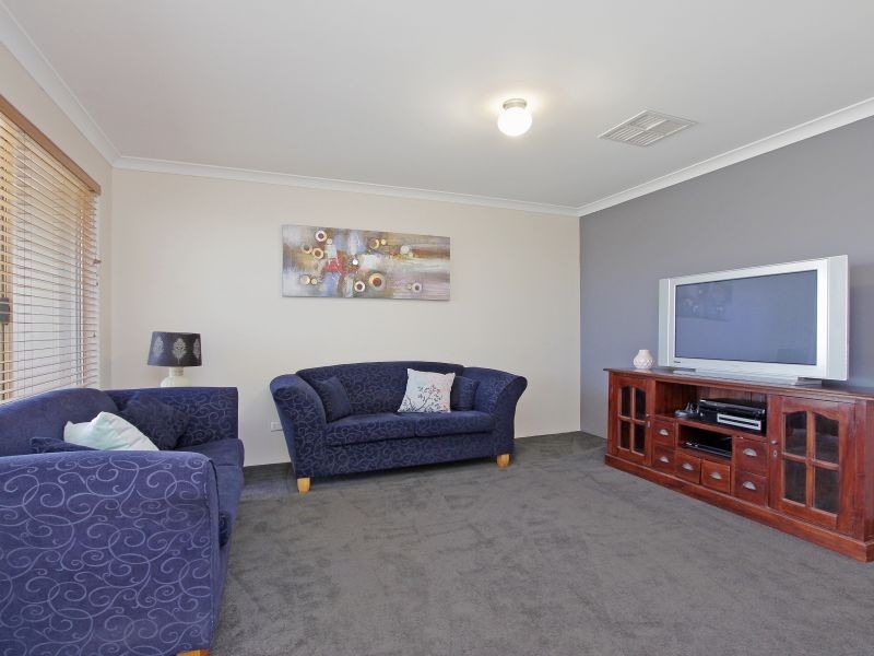 3 Chile Way, Aubin Grove WA 6164