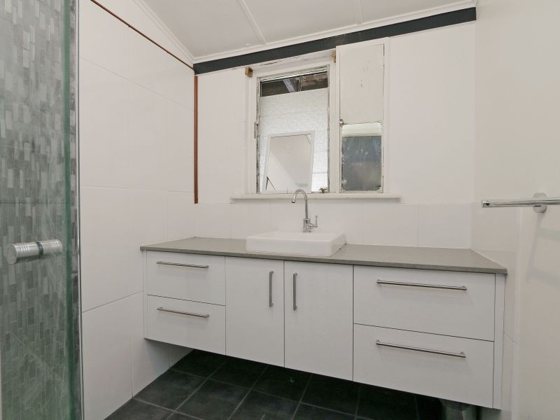 19 Berehaven Avenue, Thornlie WA 6108