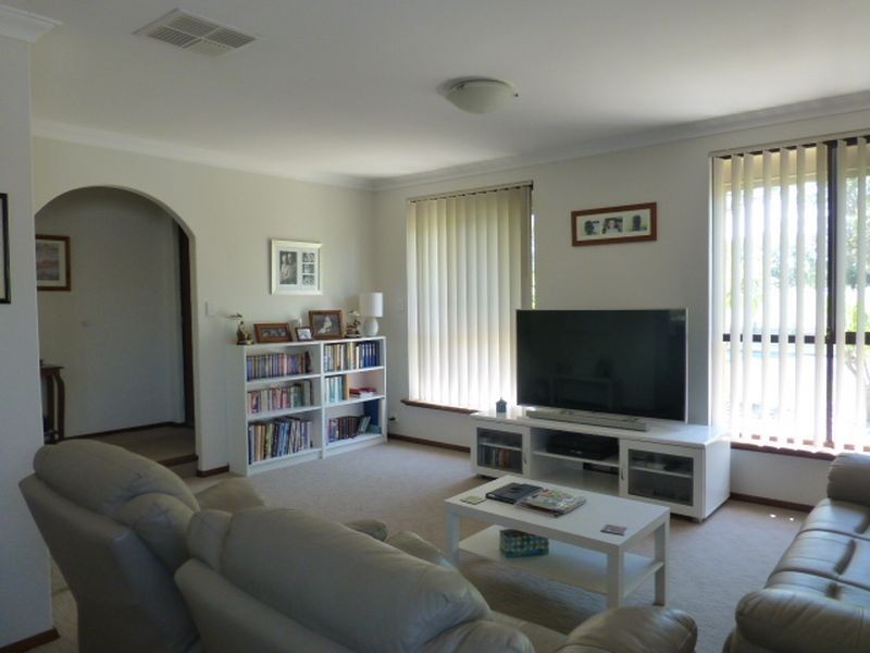 18 Essington Street, Huntingdale WA 6110