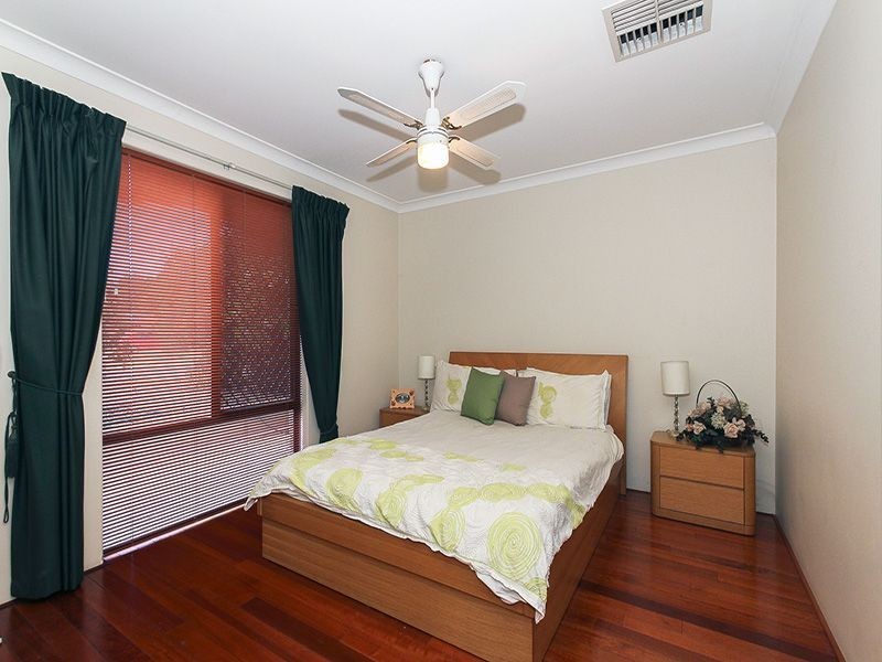 12 Grainger Way, Thornlie WA 6108