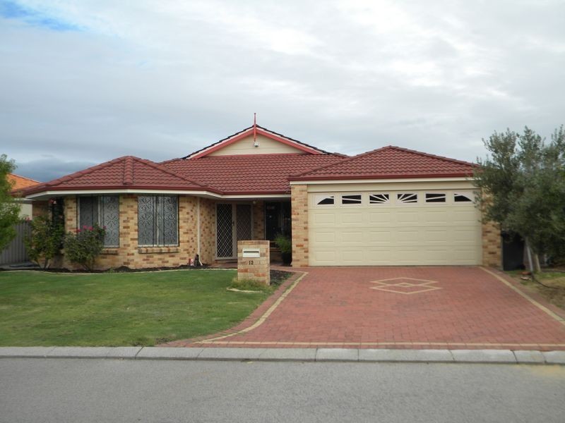 12 Tuart Court, Thornlie WA 6108