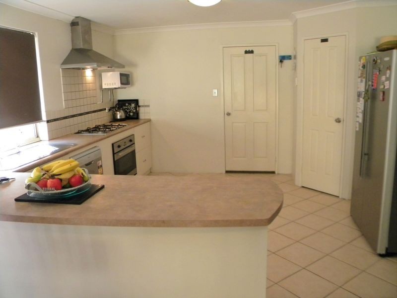 12 Tuart Court, Thornlie WA 6108