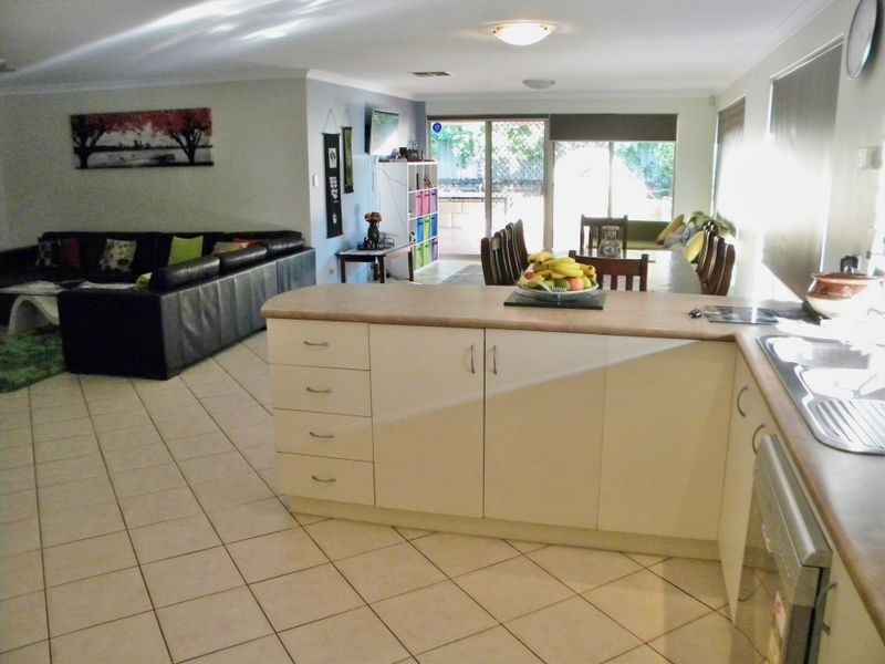 12 Tuart Court, Thornlie WA 6108