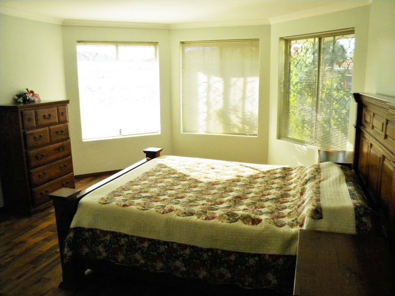 12 Tuart Court, Thornlie WA 6108