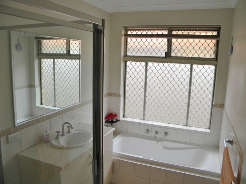 12 Tuart Court, Thornlie WA 6108