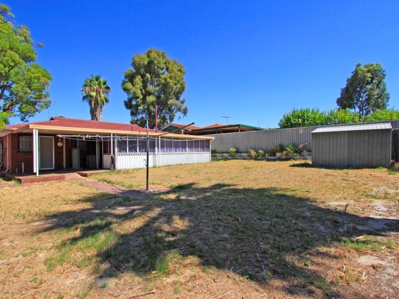 43 Ovens Road, Thornlie WA 6108