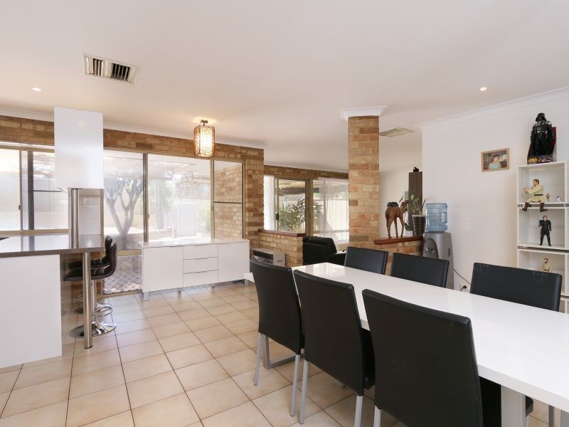 7 Stonecreek Close, Thornlie WA 6108