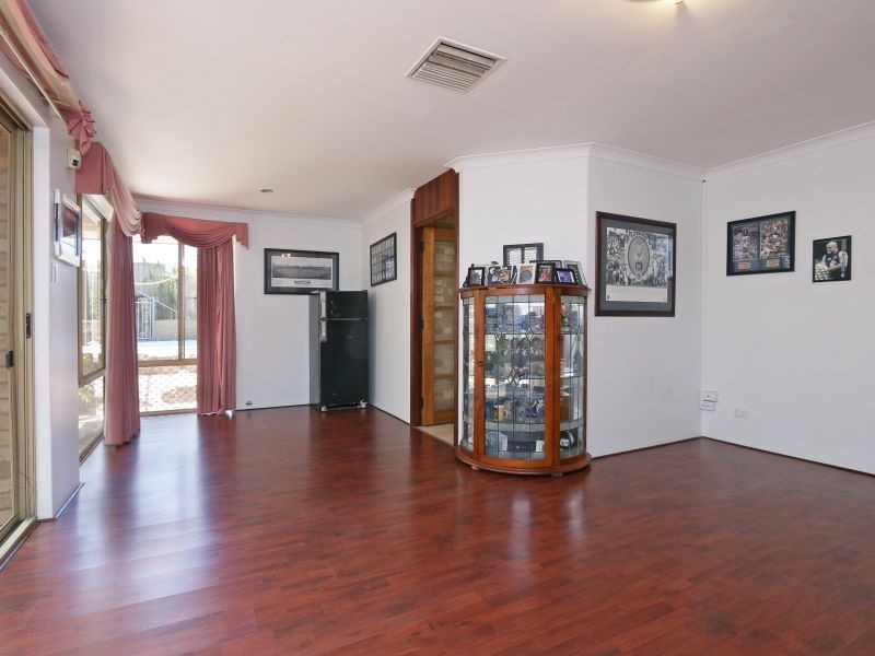 7 Stonecreek Close, Thornlie WA 6108