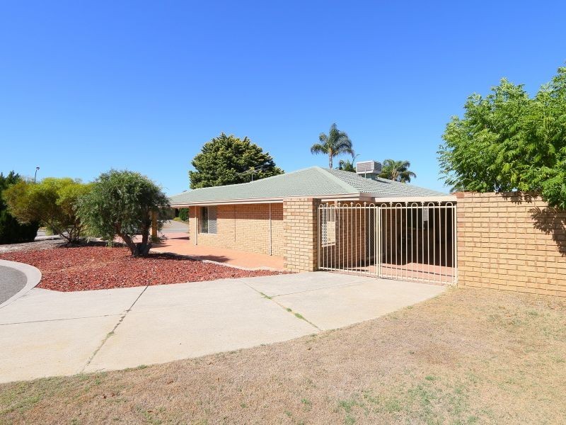 8 Chartwell Place, Leeming WA 6149