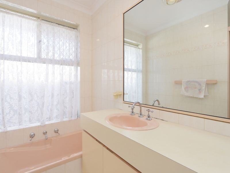 8 Chartwell Place, Leeming WA 6149