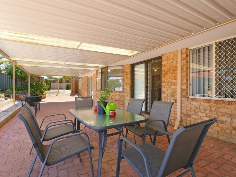 8 Chartwell Place, Leeming WA 6149