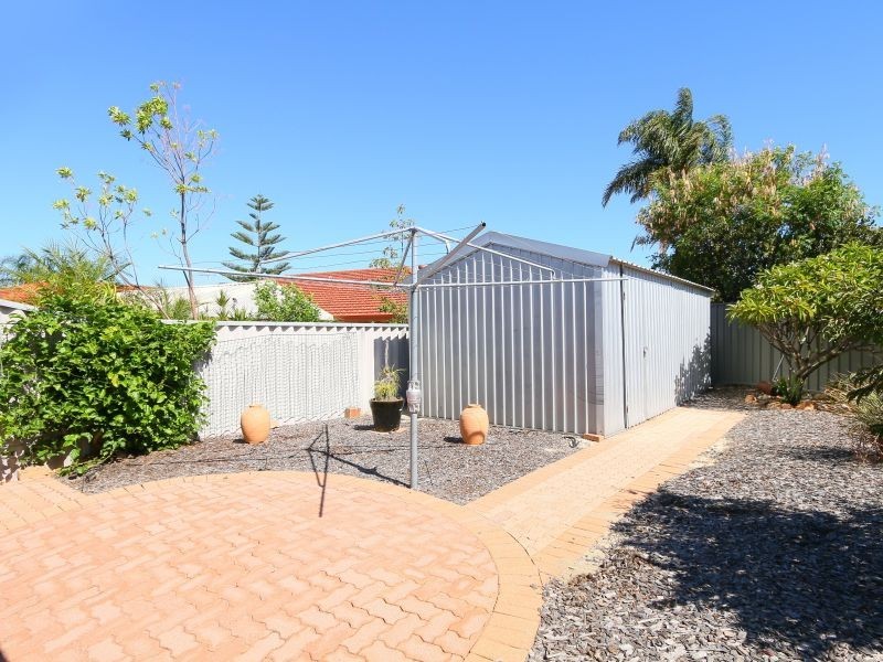 8 Chartwell Place, Leeming WA 6149