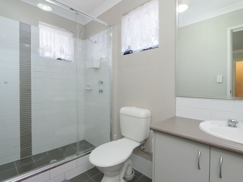 11/11 Hazlett Way, Canning Vale WA 6155