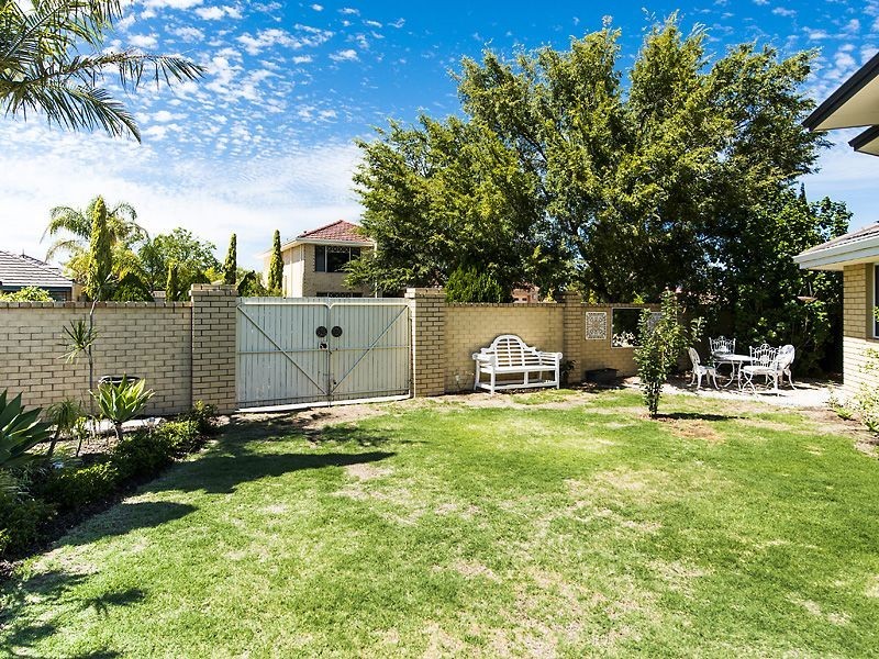 38 Central Park Avenue, Canning Vale WA 6155