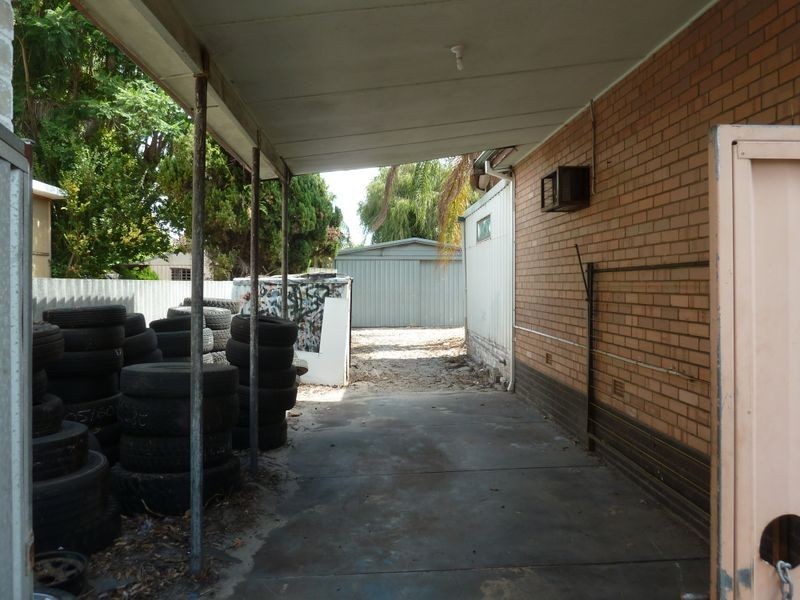 13 Eudoria Street, Gosnells WA 6110