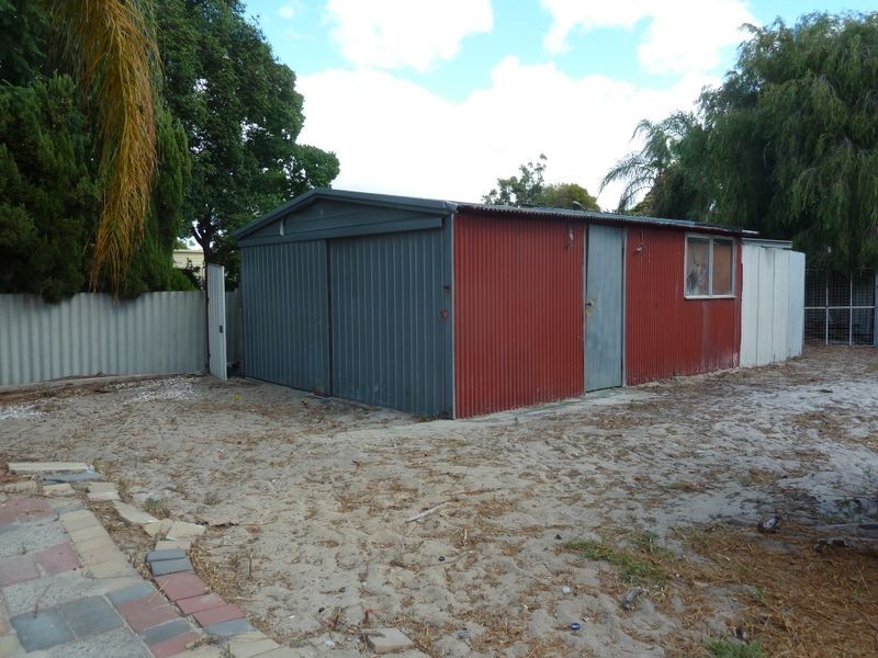 13 Eudoria Street, Gosnells WA 6110