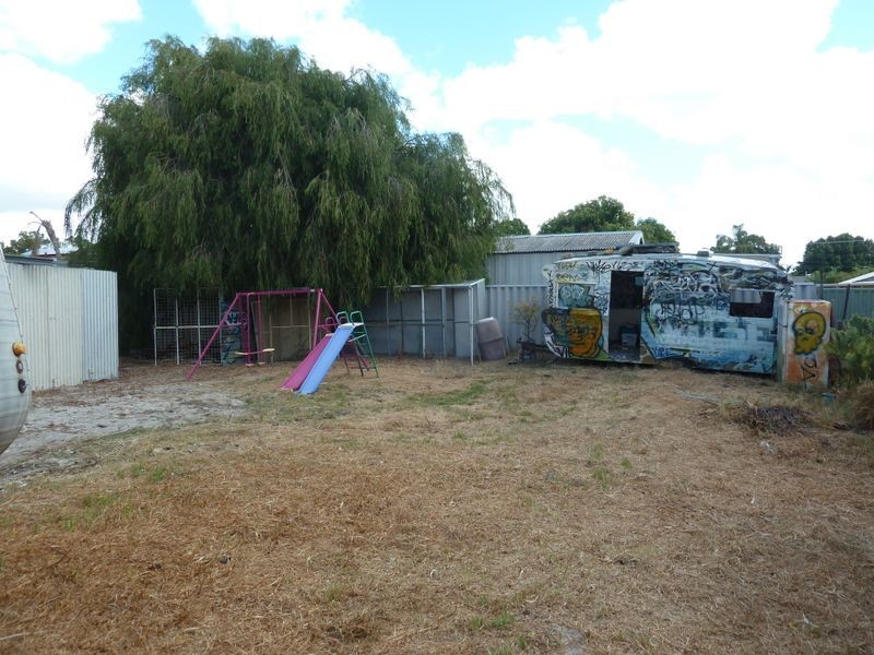 13 Eudoria Street, Gosnells WA 6110