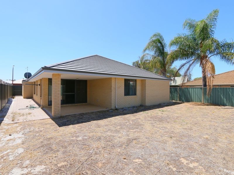 10 Jinan Road, Huntingdale WA 6110