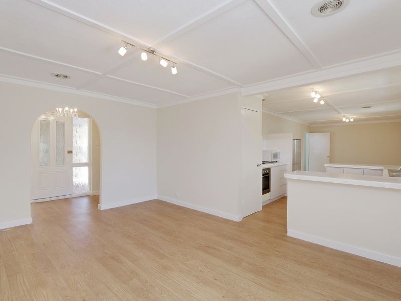 6 Lovegrove Court, Byford WA 6122