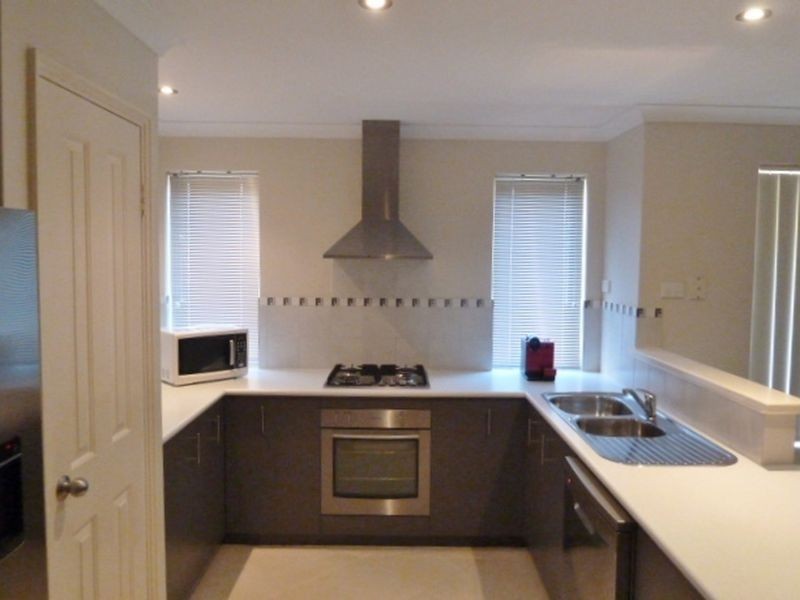 81 Kawana Avenue, Maddington WA 6109