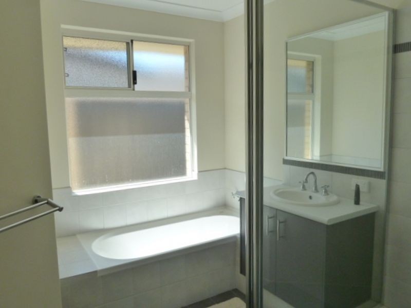 81 Kawana Avenue, Maddington WA 6109