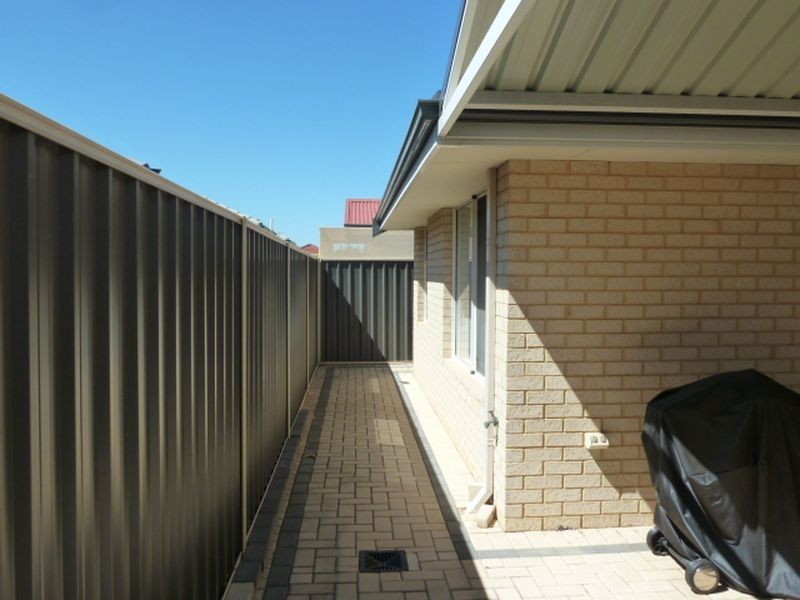 81 Kawana Avenue, Maddington WA 6109