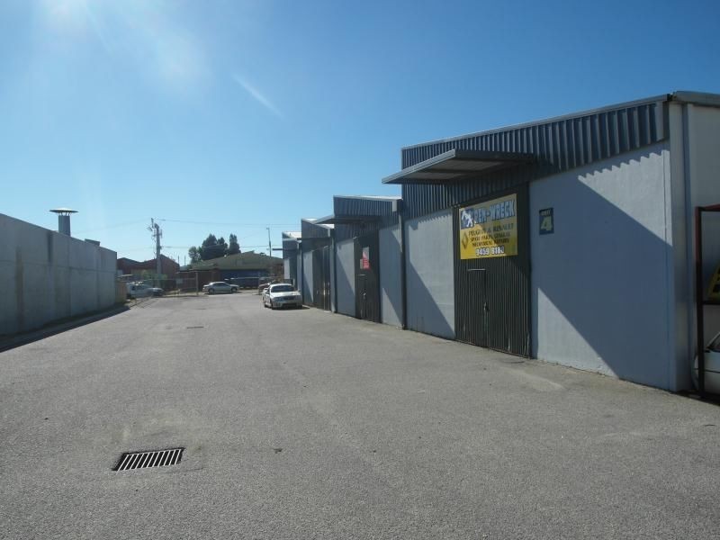 4/3 Kitson Place, Maddington WA 6109