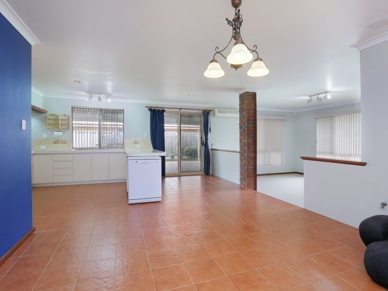 20 Tea Tree Way, Thornlie WA 6108