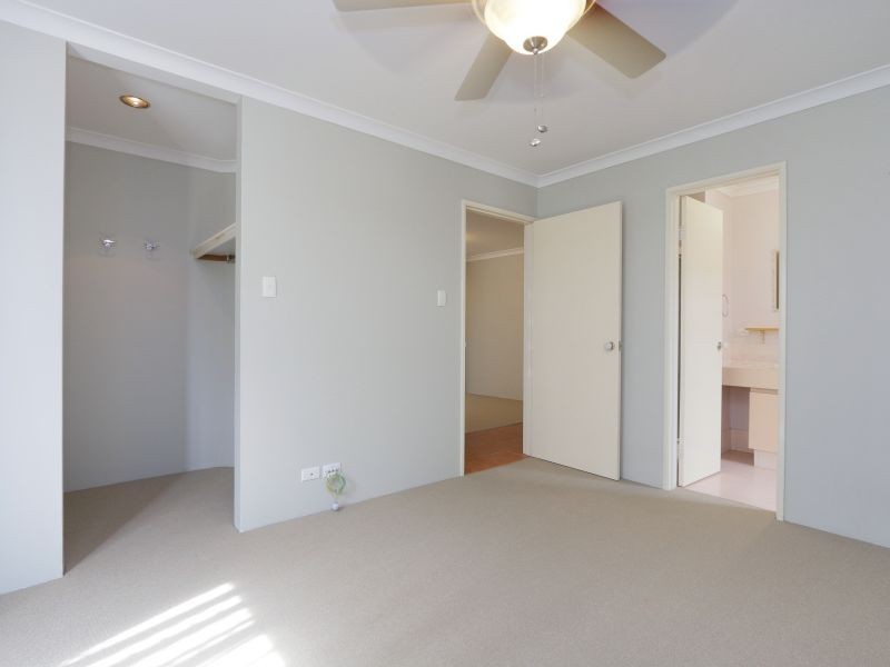 20 Tea Tree Way, Thornlie WA 6108