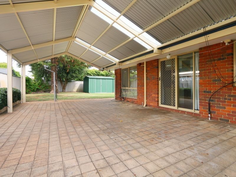 20 Tea Tree Way, Thornlie WA 6108
