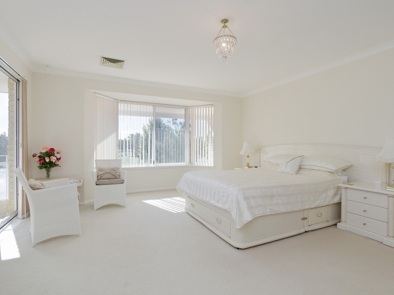 28 West End Parade, Canning Vale WA 6155