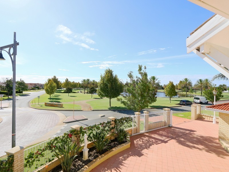 28 West End Parade, Canning Vale WA 6155