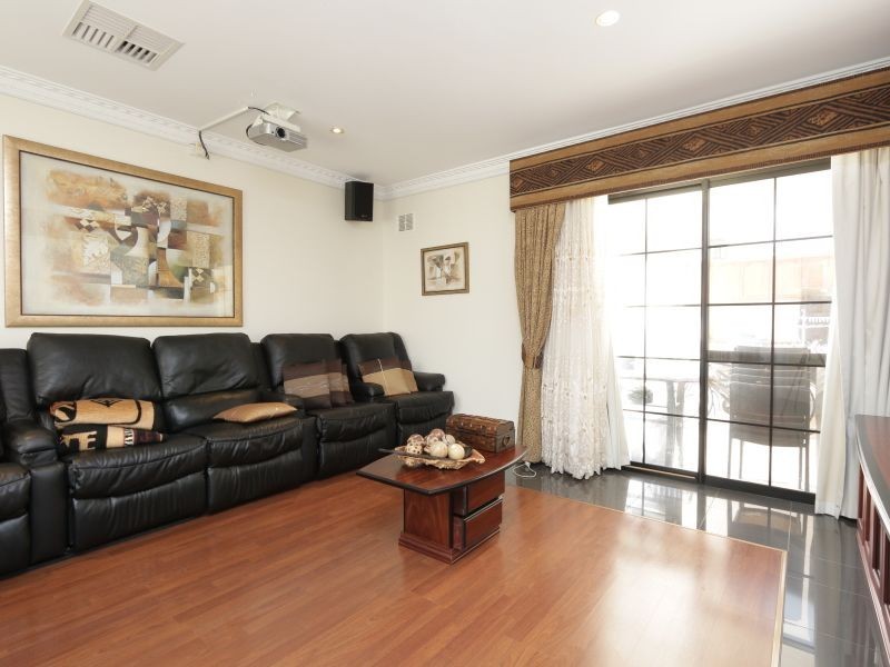 9 Baychester Circle, Canning Vale WA 6155