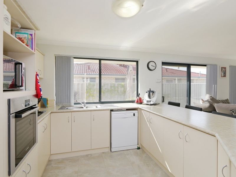 90 Lauterbach Drive, Gosnells WA 6110