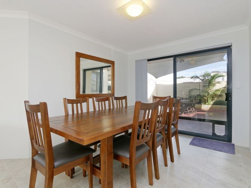 90 Lauterbach Drive, Gosnells WA 6110