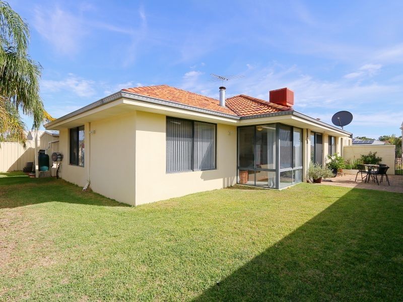 90 Lauterbach Drive, Gosnells WA 6110