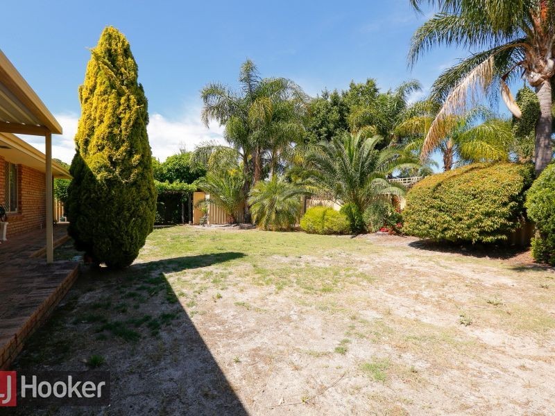 21 Malone Court, Thornlie WA 6108